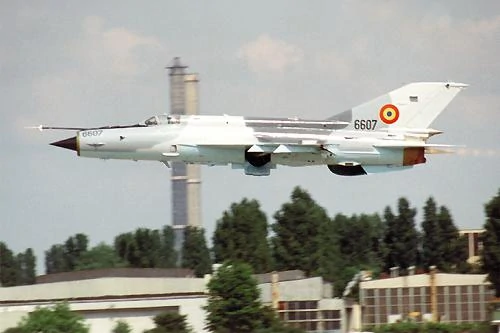 МиГ-21 LanceR