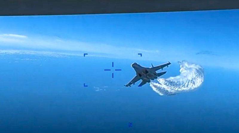 Разсекретиха видеозапис от сблъсъка между Су-27 и американския дрон