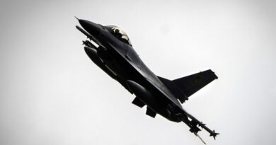 Украйна загуби изтребител F-16. Пилотът е катапултирал.