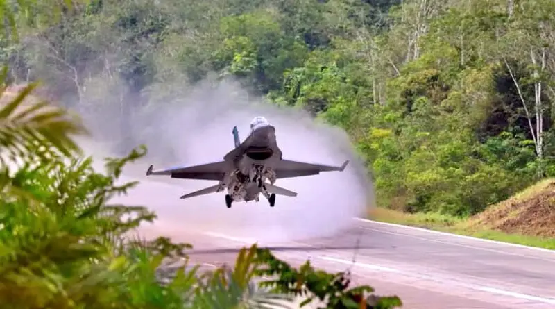 Индонезия планира да превърне островите си в „по-евтини самолетоносачи“