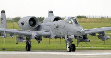 САЩ разполагат още 18 щурмови самолета A-10 в иранския театър на военните действия.